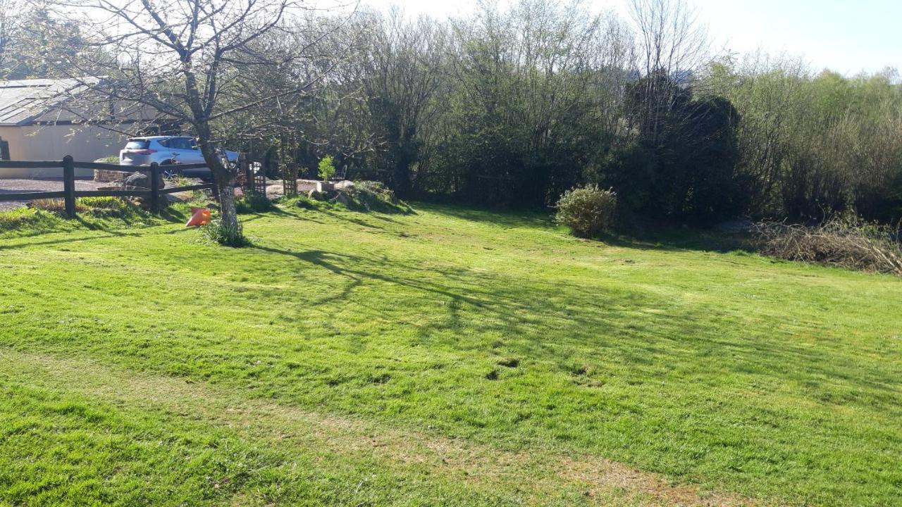 Le Petit Bois Normand - Chambre D'Hote Bed & Breakfast Champ-du-Boult ภายนอก รูปภาพ